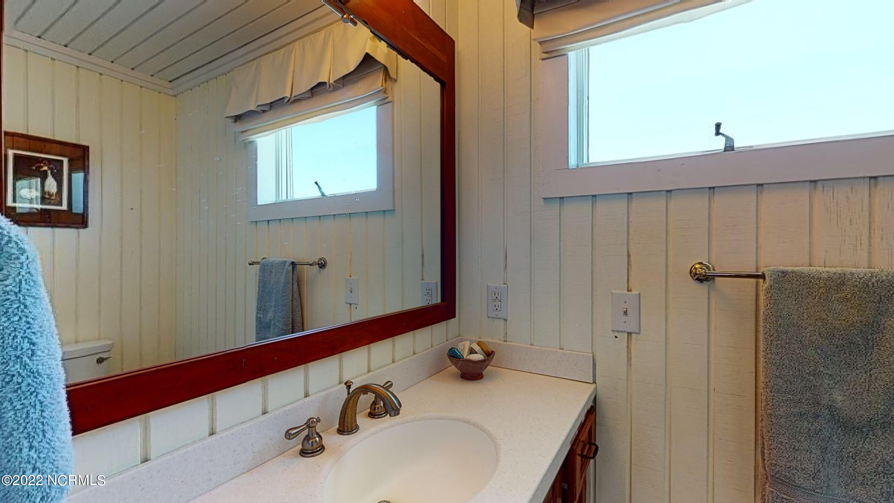 213 Straits Haven Road Beaufort, NC 28516 - Photo 26 of 68 Upstairs Additional Full Bath