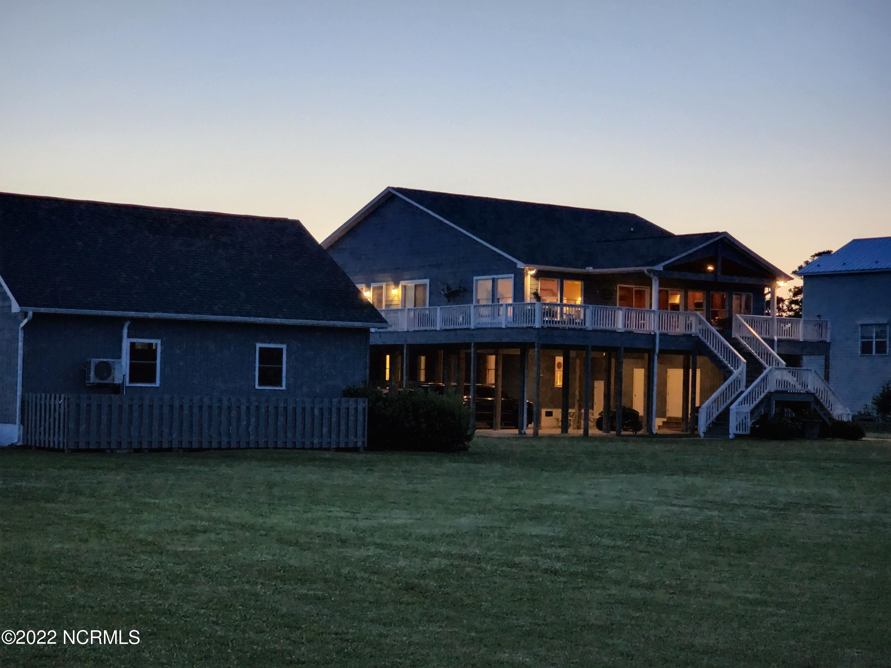 213 Straits Haven Road Beaufort, NC 28516 - Photo 67 of 68 Room to play inside or outside