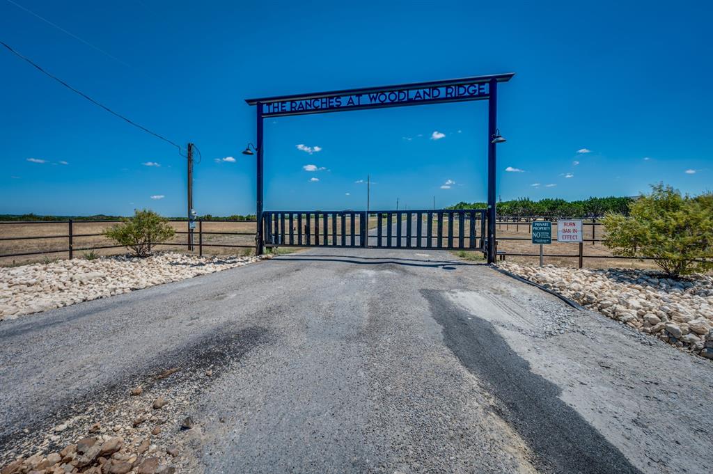 336 Private Road 2658 Walnut Springs, TX 76690 - Photo 10 of 11 a view of a living room with a backyard