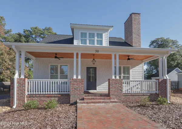 $1,275,000 | 30 Medlin Road, Pinehurst, NC 28374