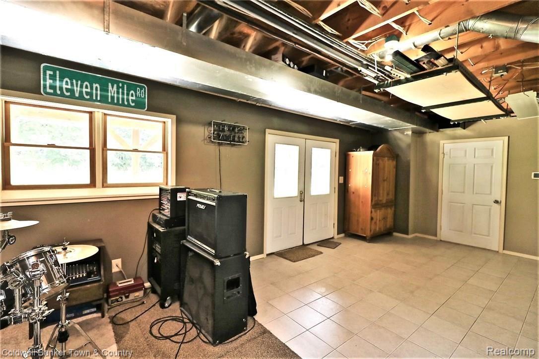 26840 Johns Road Wixom, MI 48393 - Photo 62 of 78 fullsizeoutput_6b3.jpeg