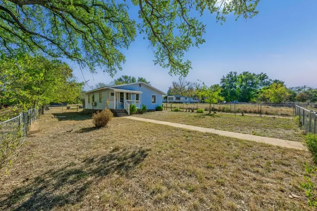 $298,000 | 802 N Avenue North, Johnson City, TX 78636