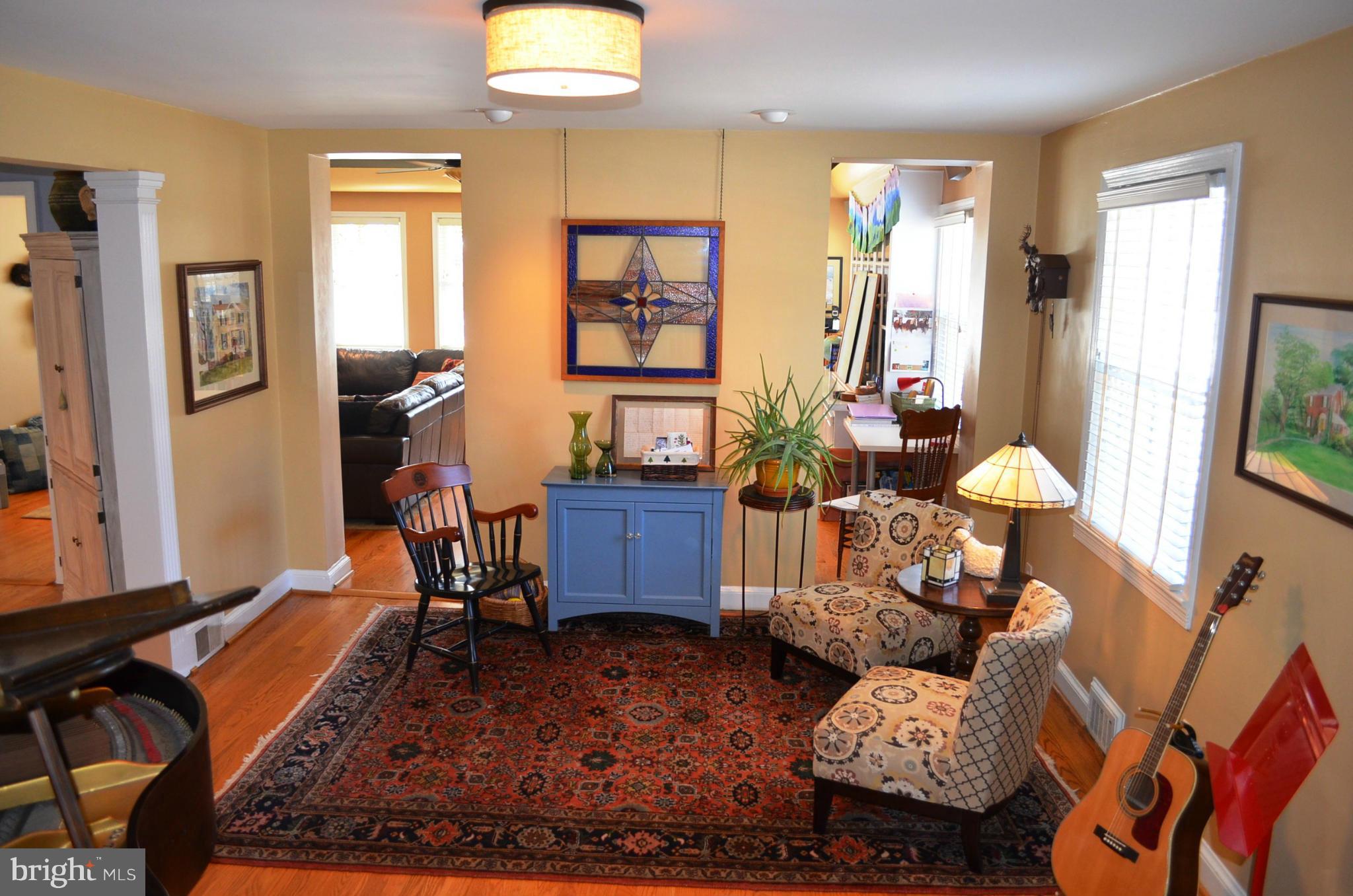 9615 Flower Avenue Silver Spring, MD 20901 - Photo 2 of 30 Living Room