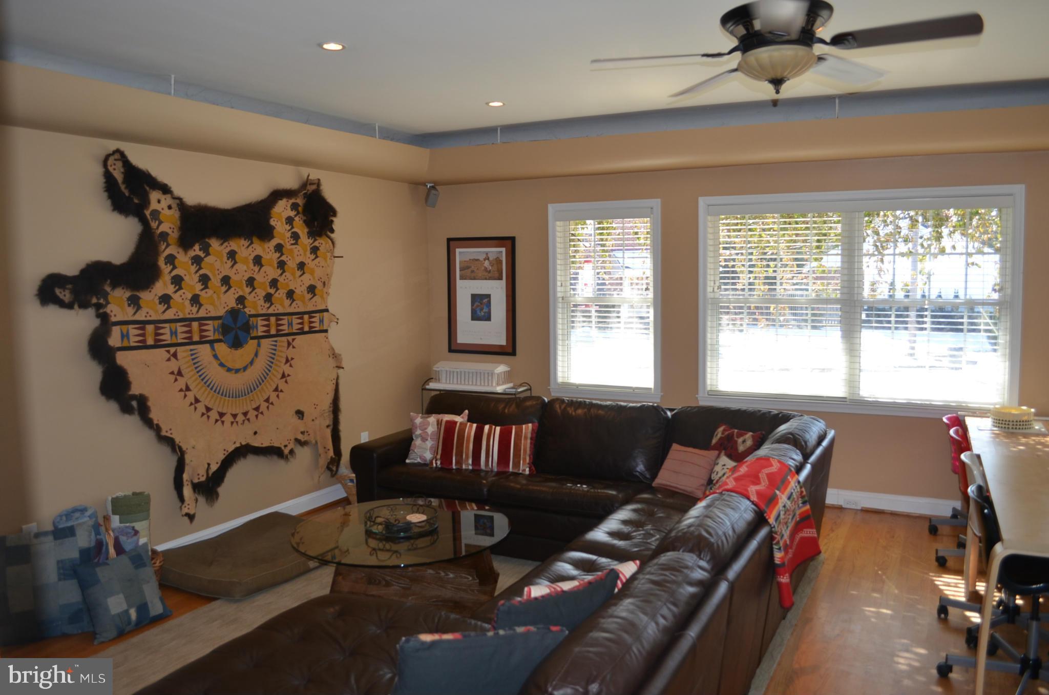 9615 Flower Avenue Silver Spring, MD 20901 - Photo 3 of 30 Living Room