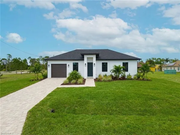 $279,000 | 1211 Delores Street East, Lehigh Acres, FL 33974