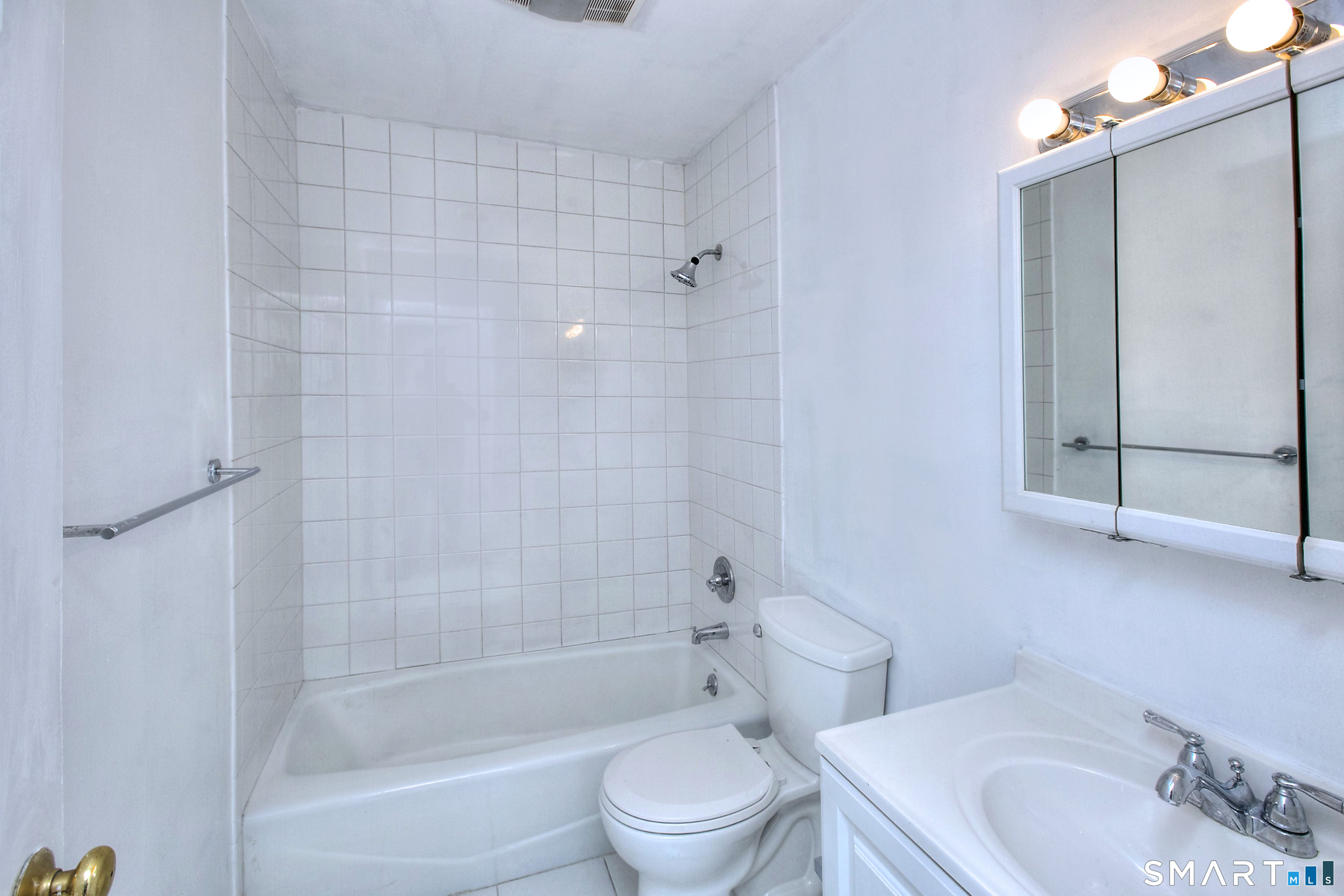 638 Cove Road, Unit 2 Stamford, CT 06902 - Photo 16 of 29