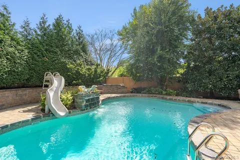 $1,099,990 | 9 Defeo Court, Deer Park, NY 11729