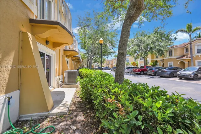 a view of outdoor space yard and patio