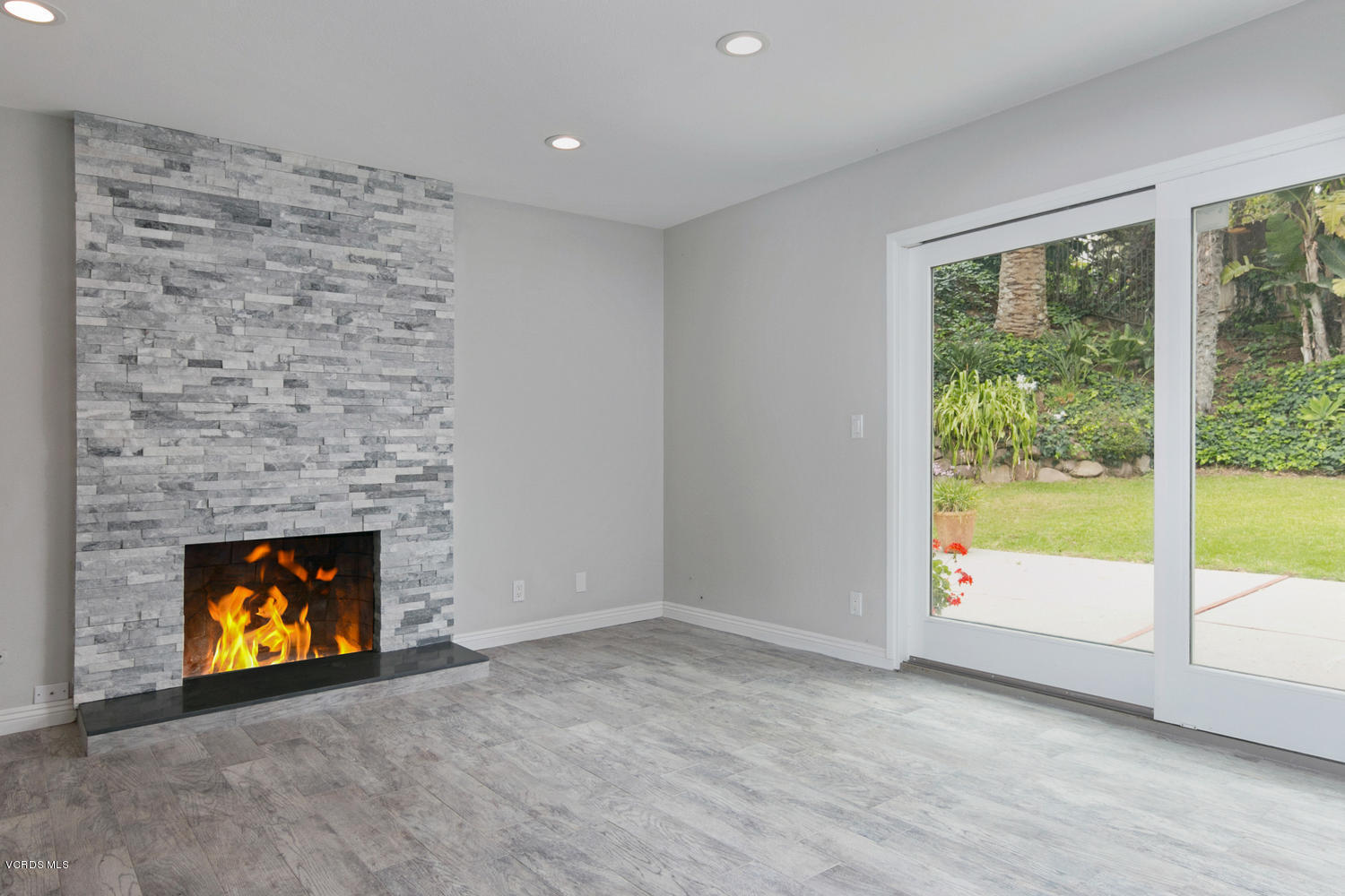 762 Skyline Road Ventura, CA 93003 - Photo 12 of 38 762 Skyline Rd-MLS_Size-012-9-Family Roo
