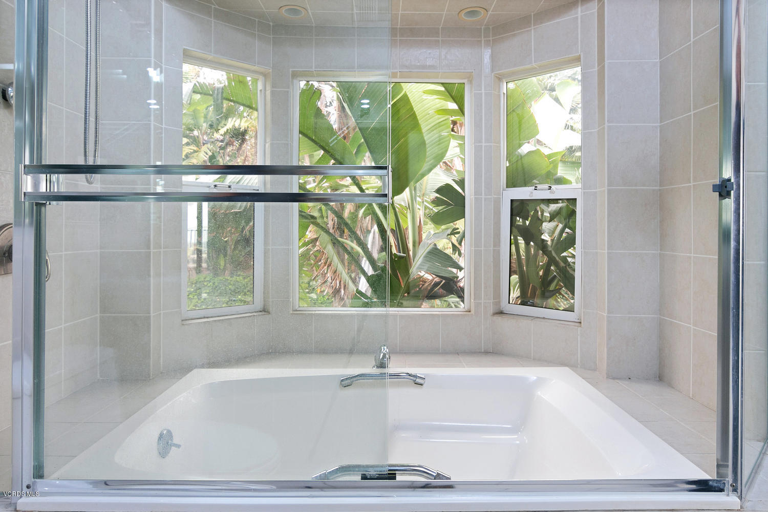 762 Skyline Road Ventura, CA 93003 - Photo 20 of 38 762 Skyline Rd-MLS_Size-020-7-Master Bat
