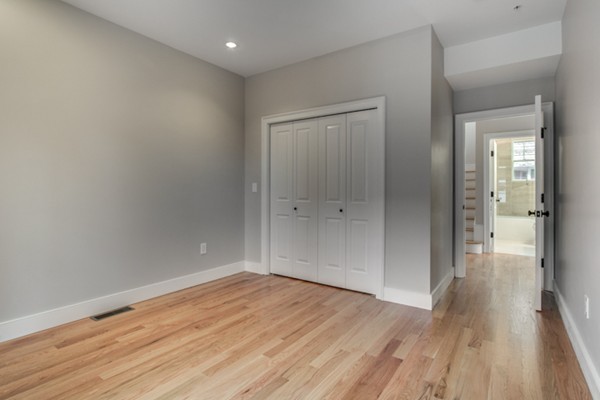 18 Kilsyth Road, Unit 1 Brookline, MA 02445 - Photo 13 of 19 Gallery Image 13