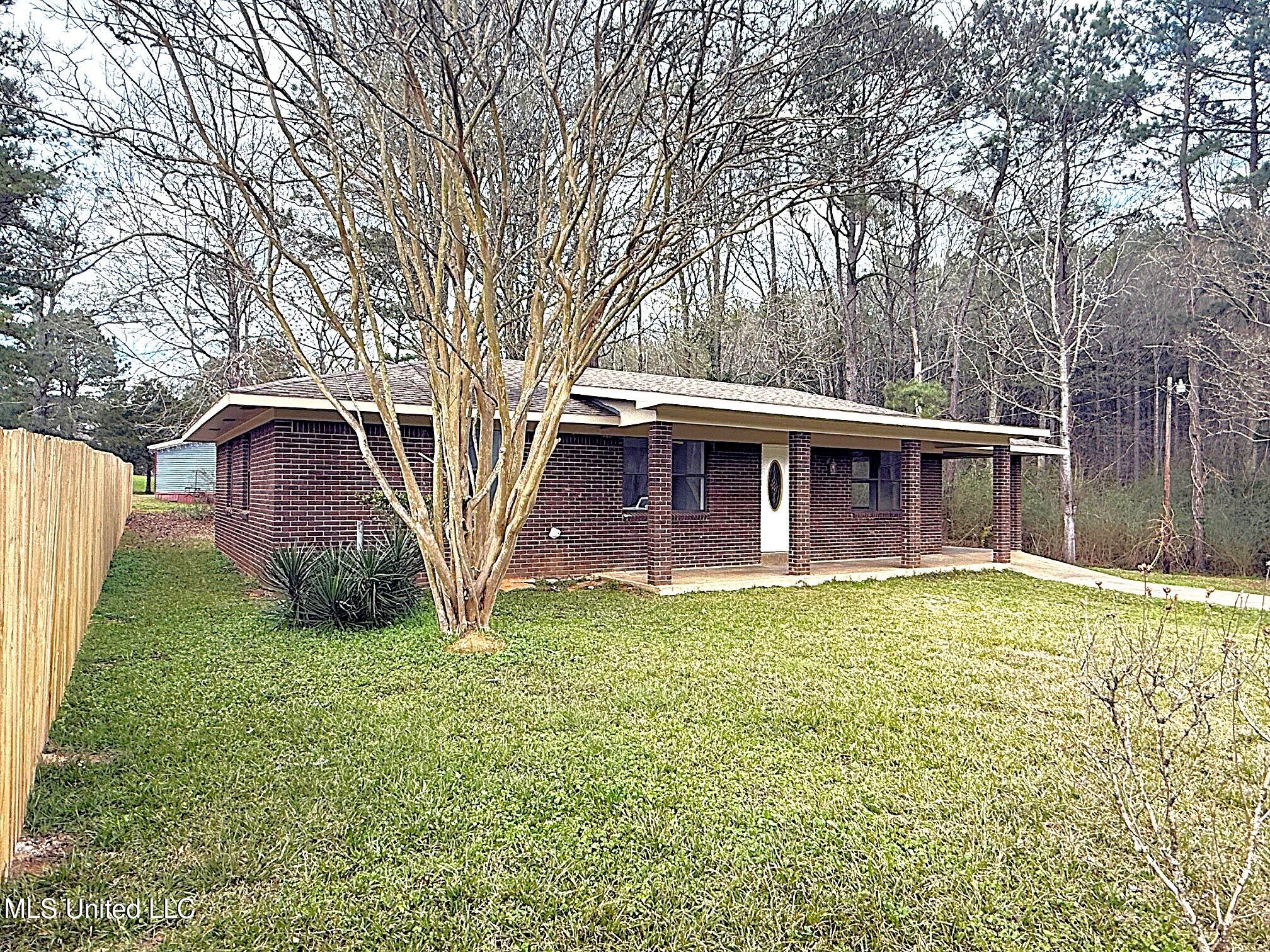 2027 Hamp Lea Road Magnolia, MS 39652 - Photo 3 of 20 IMG_2823