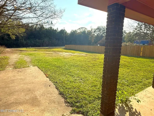 $94,900 | 2027 Hamp Lea Road, Magnolia, MS 39652