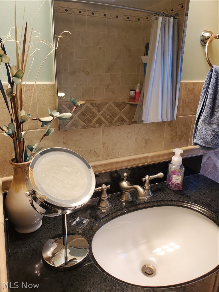1249 Blanchester Road Lyndhurst, OH 44124 - Photo 8 of 22 main floor full bath