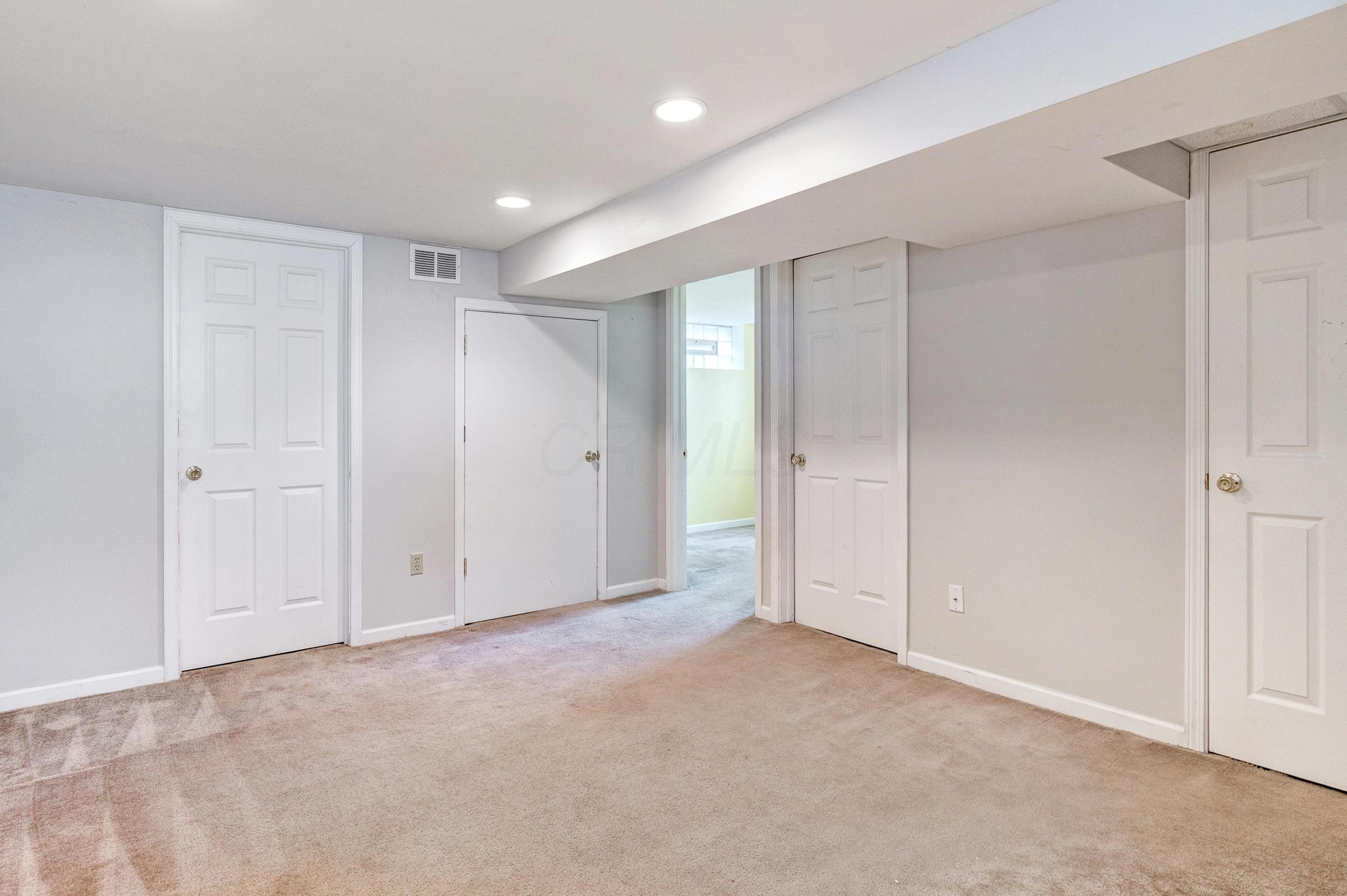 783 South Cassingham Road Columbus, OH 43209 - Photo 24 of 38