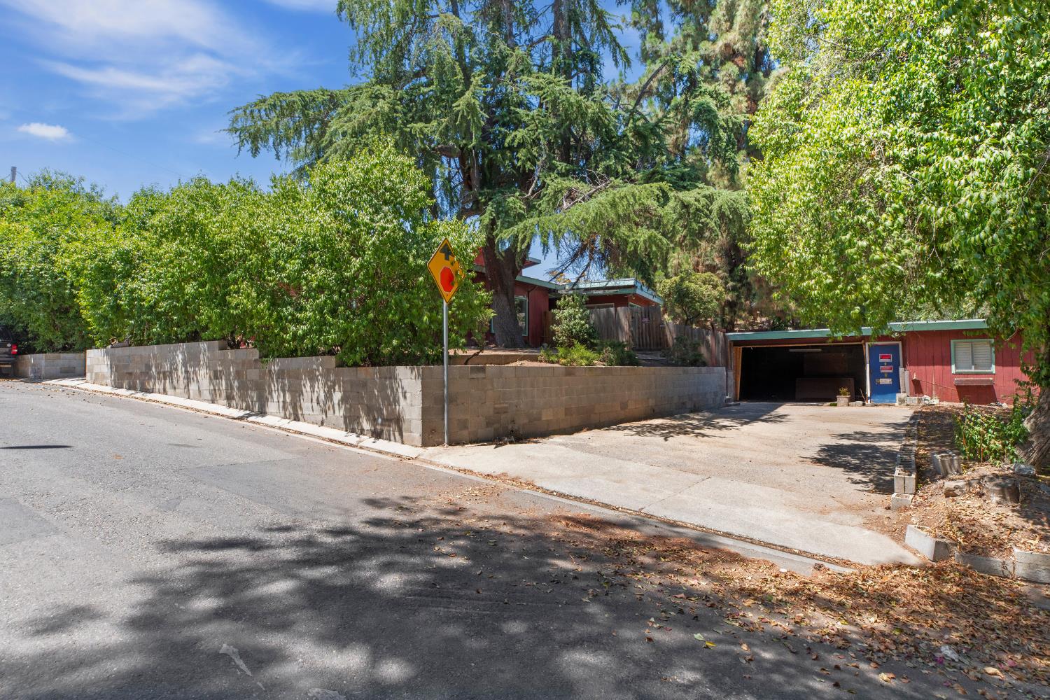 207 Lane Street Modesto, CA 95354 - Photo 1 of 36