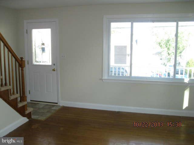 1223 Landover Road Baltimore, MD 21237 - Photo 3 of 17 Living Room
