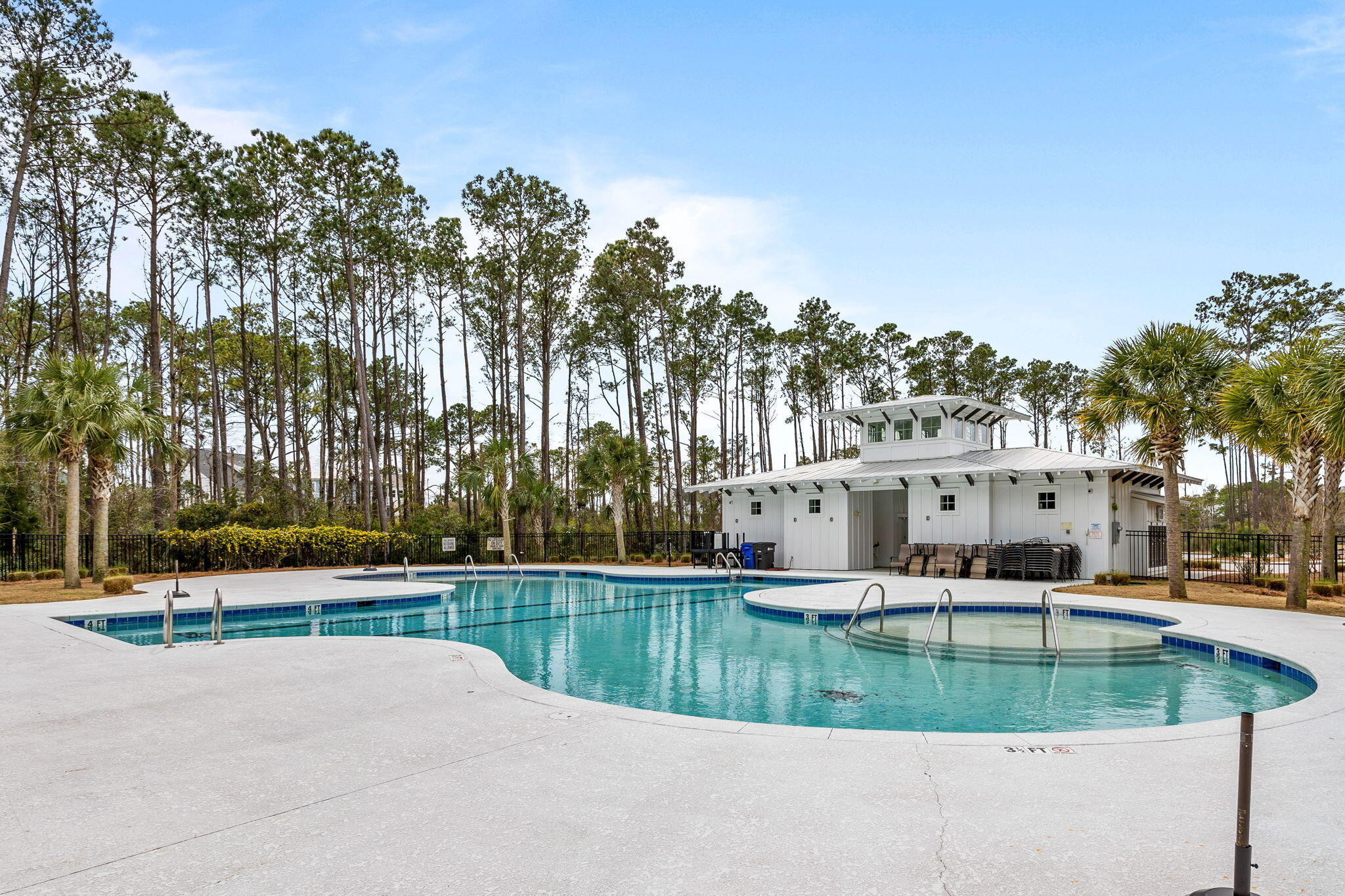 1468 Stratton Place Mount Pleasant, SC 29466 - Photo 33 of 37 Neighborhood Pool