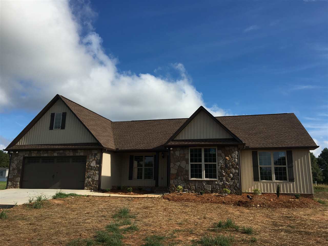 1075 Reynolds Road Chesnee, SC 29323 - Photo 2 of 24