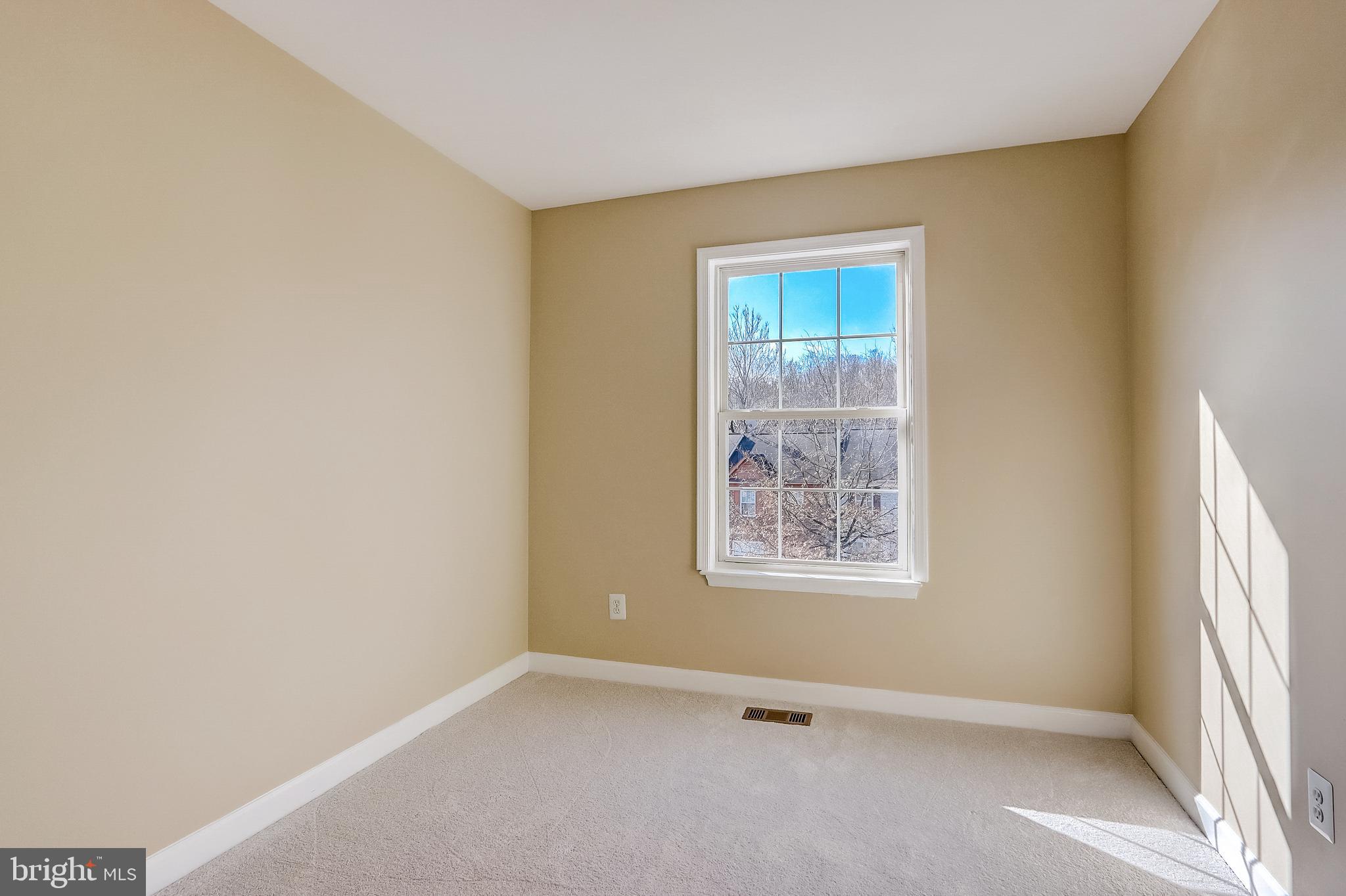 6613 Ridgeborne Drive Baltimore, MD 21237 - Photo 28 of 36 Gallery Image 28