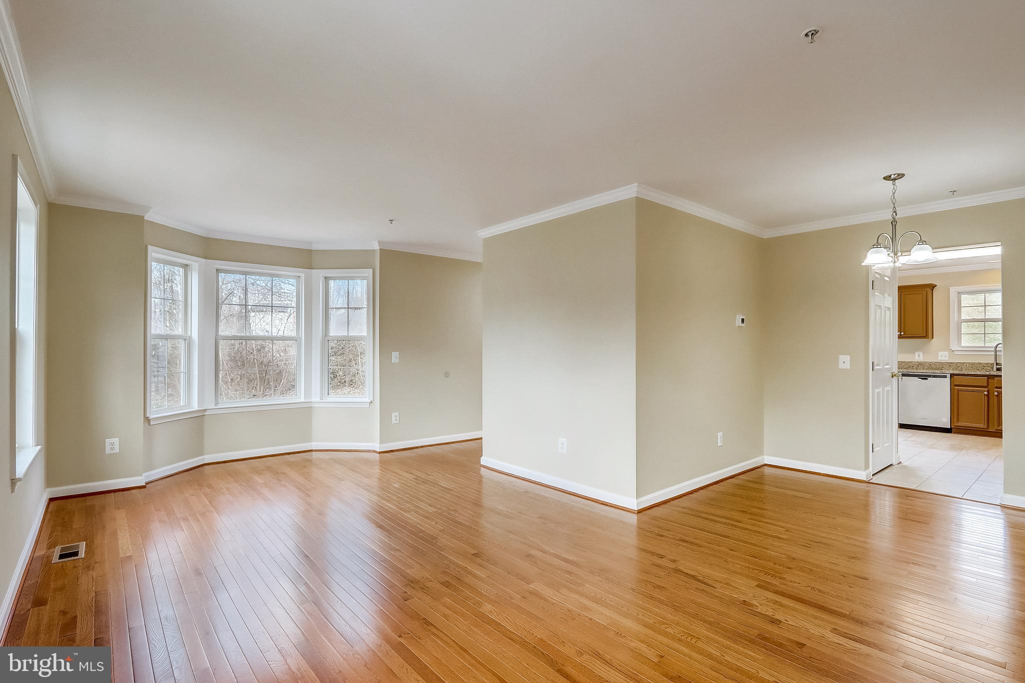 6613 Ridgeborne Drive Baltimore, MD 21237 - Photo 5 of 36 Gallery Image 5