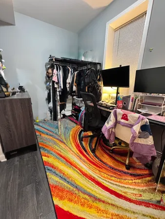$2,300 | 1300 North Greenview Avenue, Unit 1F, Chicago, IL 60642