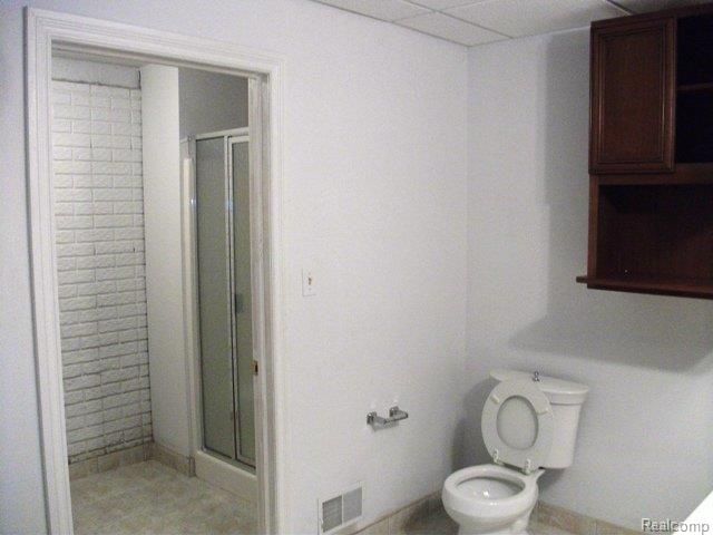 1251 Harding Avenue Rochester, MI 48307 - Photo 16 of 19 LL Full Bath