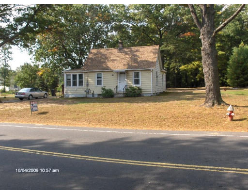 12 Root Road Westfield, MA 01085 - Photo 2 of 6 Gallery Image 2
