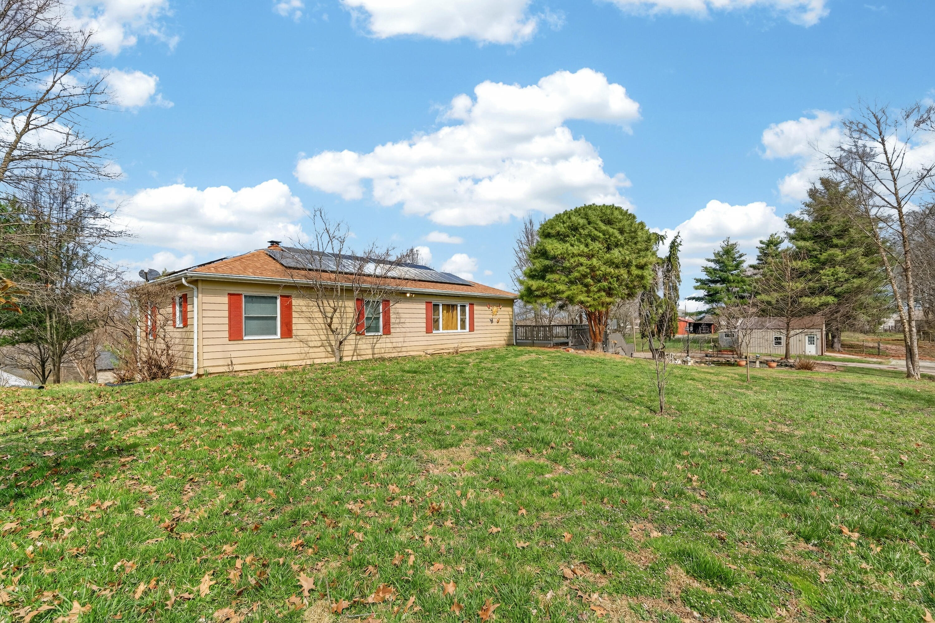 3042 Sugar Camp Road Covington, KY 41017 - Photo 3 of 50