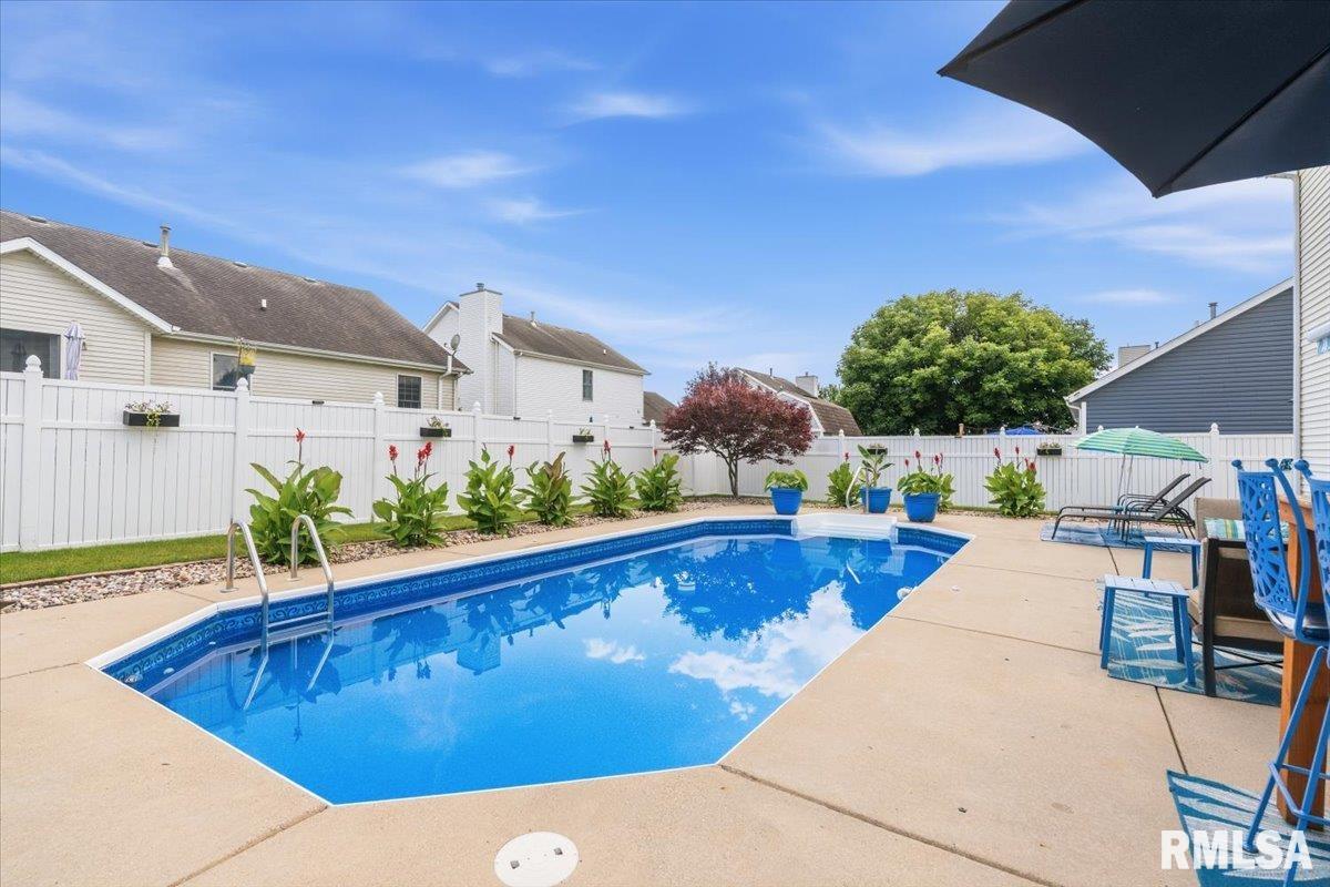 3712 Kerry Boulevard Springfield, IL 62712 - Photo 2 of 60