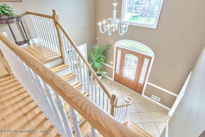 7 Marc Road West Long Branch, NJ 07764 - Photo 4 of 82 7 Marc Rd West Long Branch NJ-small-071-