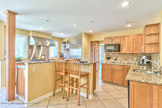 7 Marc Road West Long Branch, NJ 07764 - Photo 10 of 82 7 Marc Rd West Long Branch NJ-small-036-