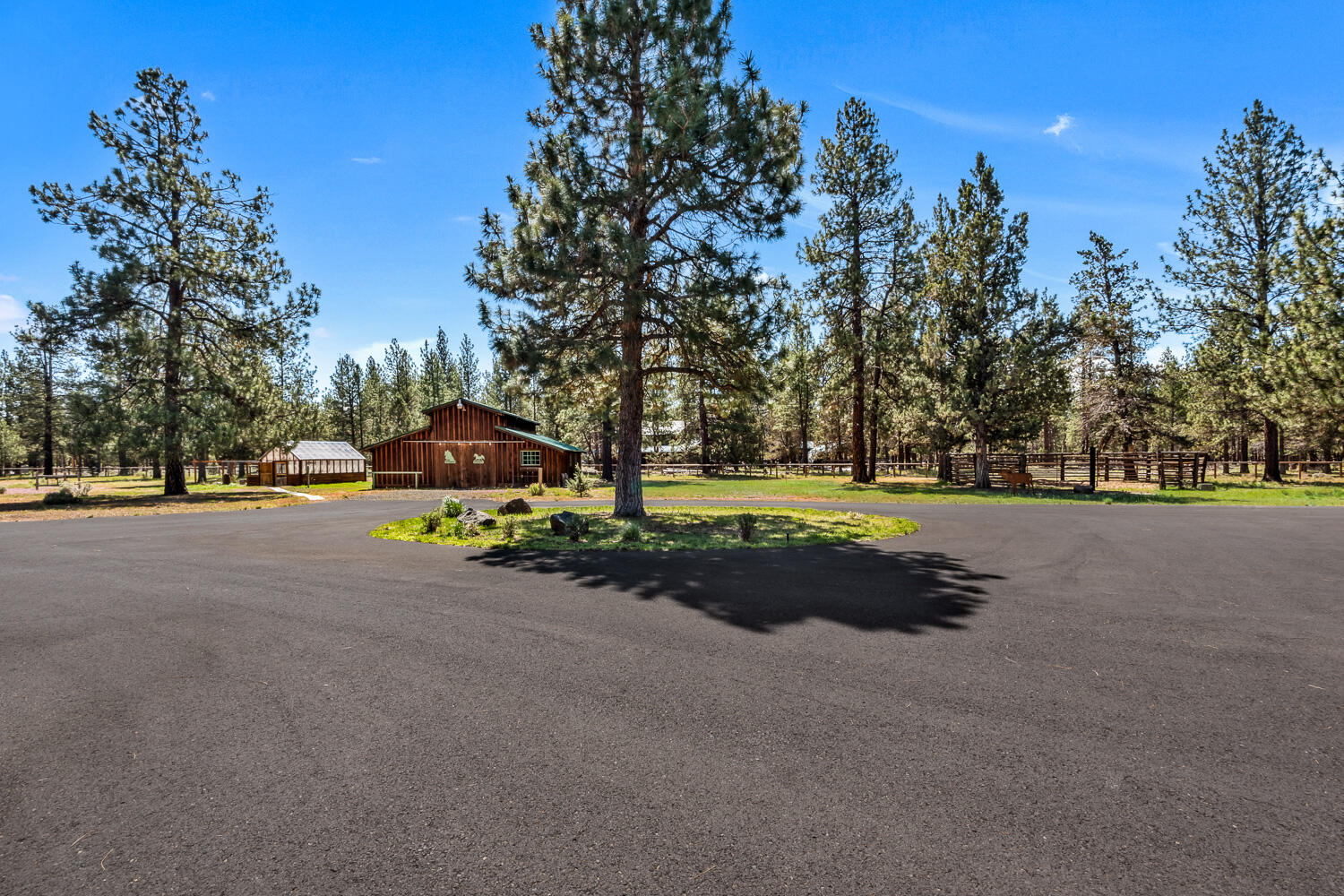 69269 Crooked Horseshoe Road Sisters, OR 97759 - Photo 30 of 43 a view of outdoor space with city view