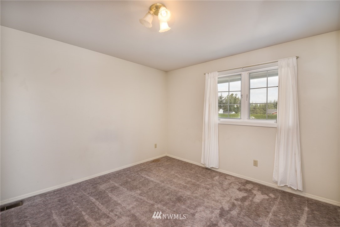 670 Beard Road Lynden, WA 98264 - Photo 12 of 25