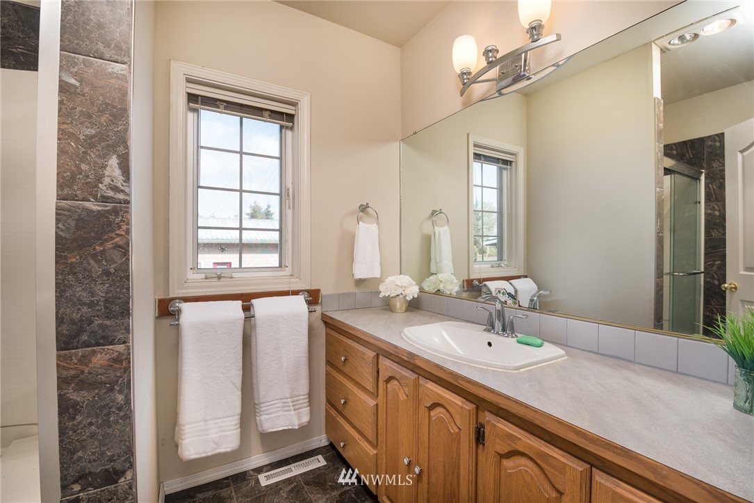 670 Beard Road Lynden, WA 98264 - Photo 8 of 25