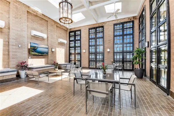 $2,200 | 1122 Colorado Street, Unit 1403, Austin, TX 78701