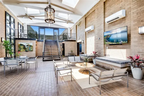 $2,200 | 1122 Colorado Street, Unit 1403, Austin, TX 78701