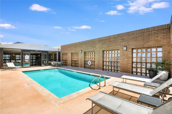 $2,200 | 1122 Colorado Street, Unit 1403, Austin, TX 78701