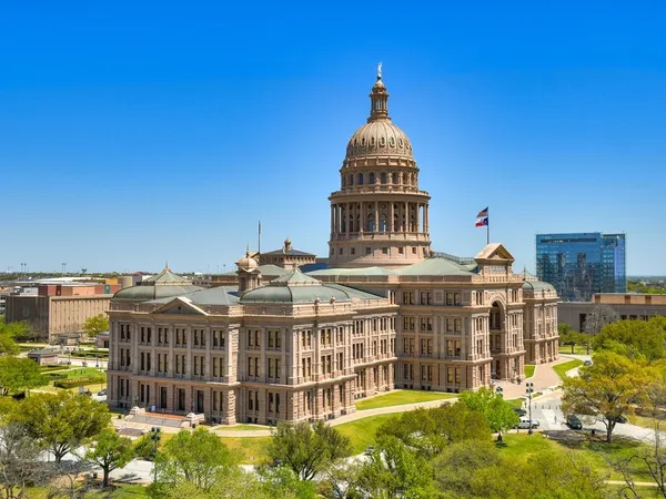 $2,200 | 1122 Colorado Street, Unit 1403, Austin, TX 78701