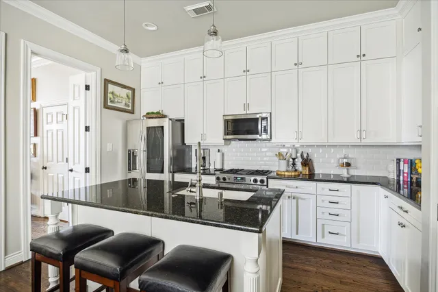 $775,000 | 2435 North Boulevard, Houston, TX 77098