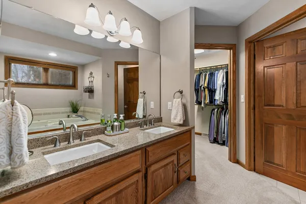 $529,900 | 3113 Park Lawn Court, Appleton, WI 54911