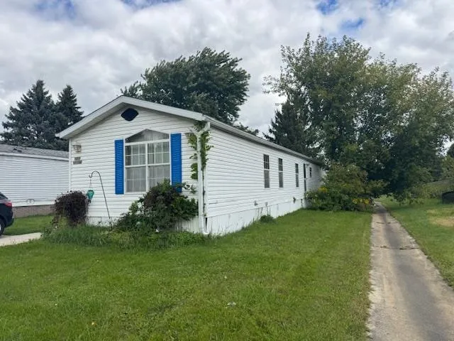 $58,000 | W211N11782 Hilltop Drive, Germantown, WI 53022