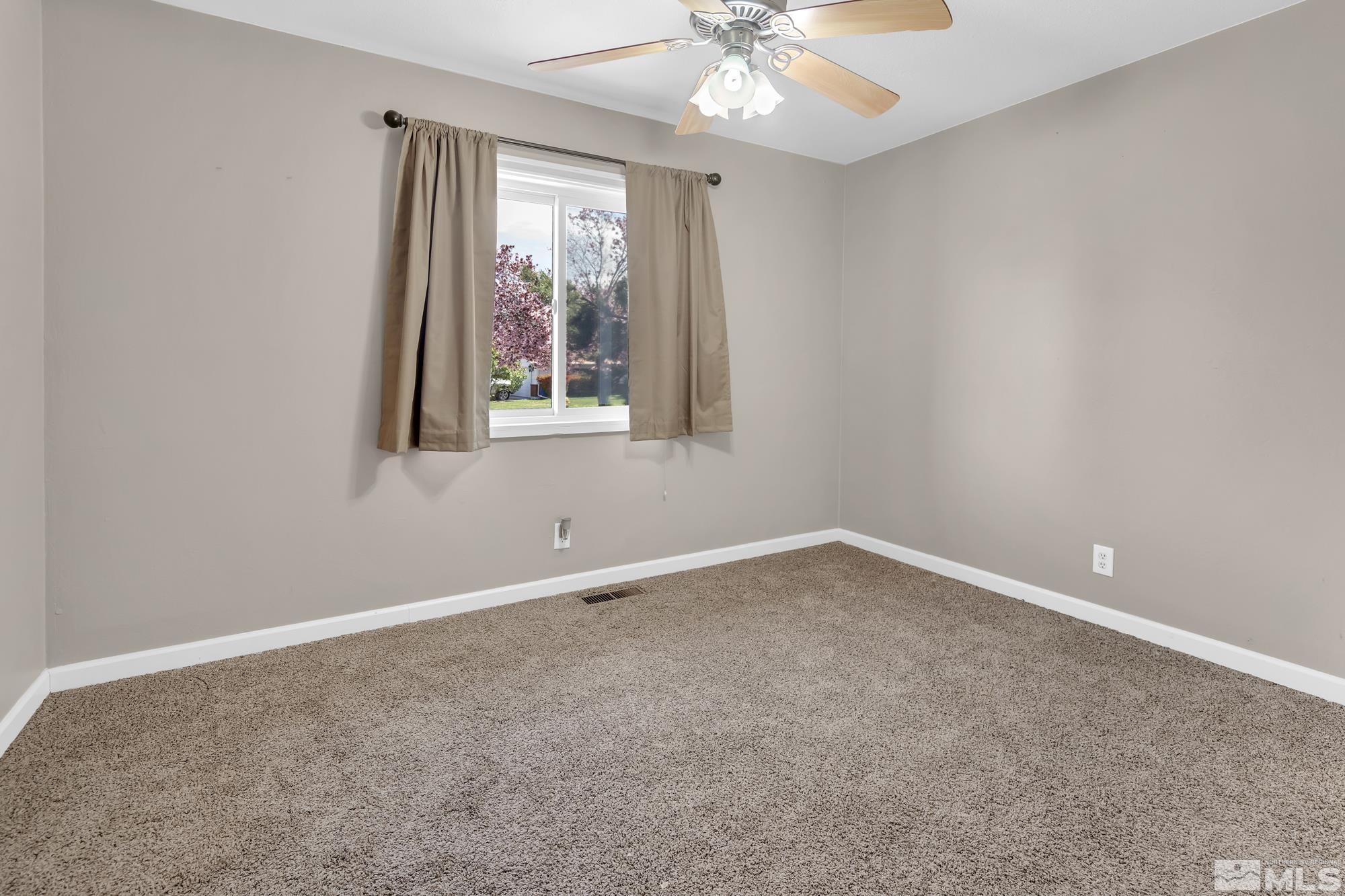 12250 South Hills Drive Reno, NV 89511 - Photo 22 of 40 Photo 22