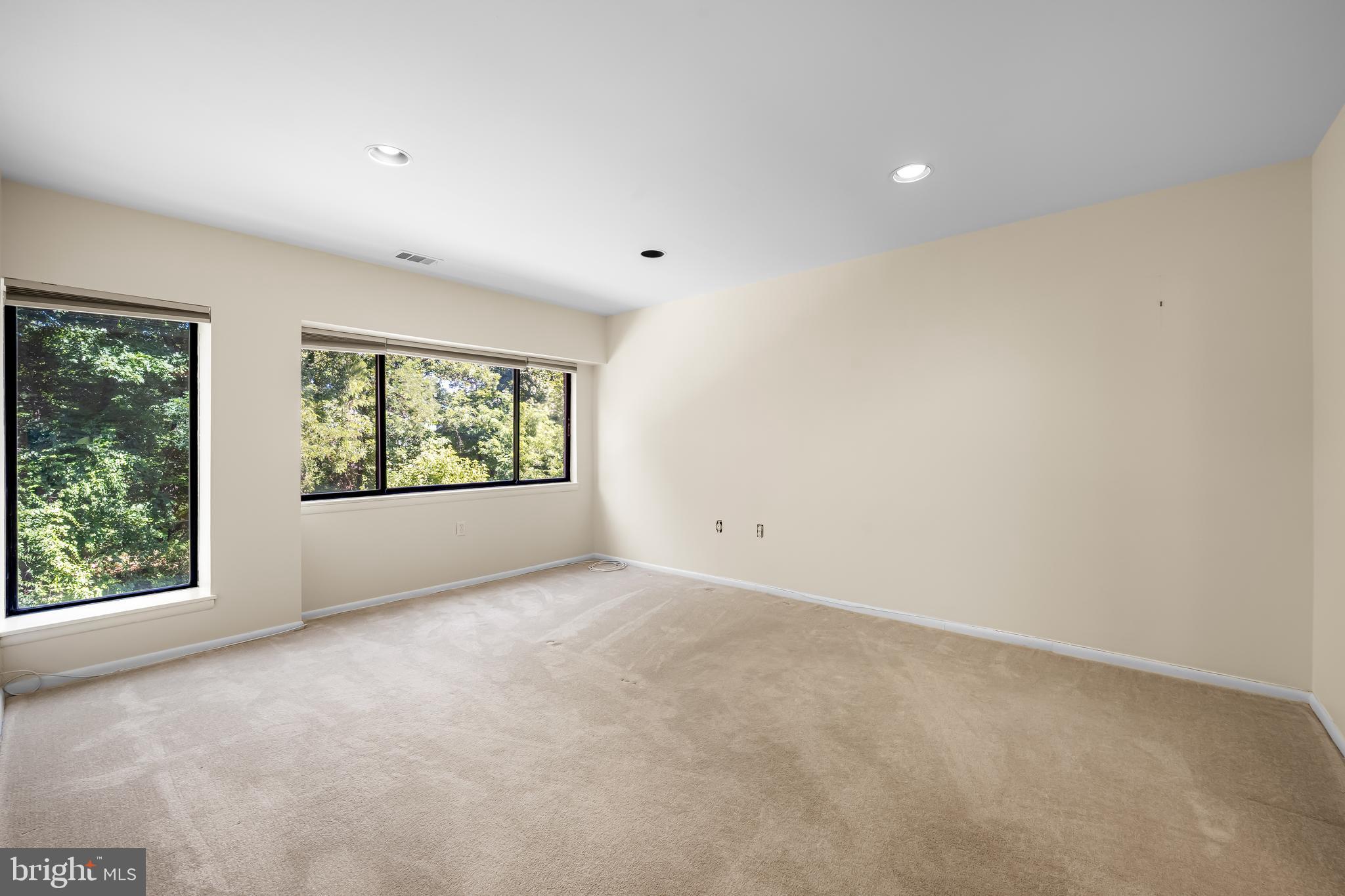 200 Cross Keys Road, Unit R43 Baltimore, MD 21210 - Photo 16 of 34