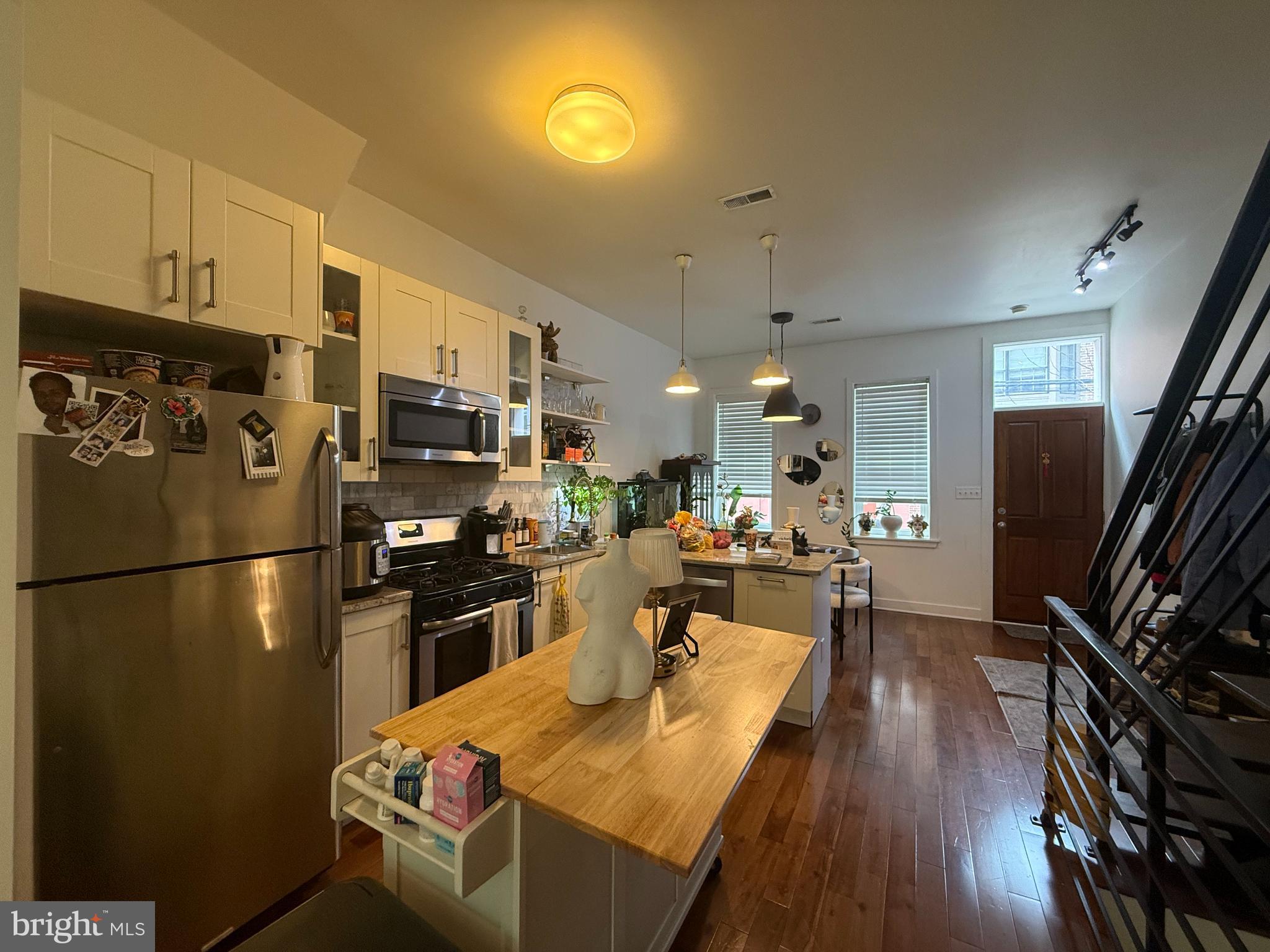 1533 Swain Street Philadelphia, PA 19130 - Photo 7 of 36