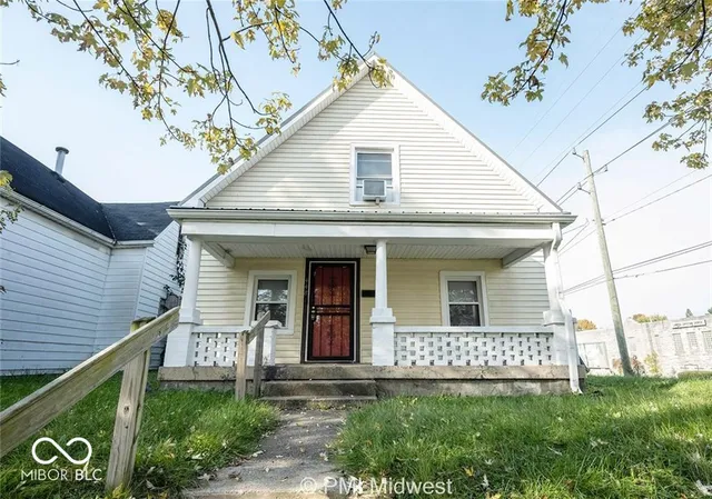 $1,099 | 448 North Linwood Avenue, Indianapolis, IN 46201