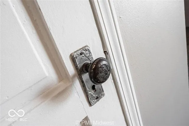 $1,099 | 448 North Linwood Avenue, Indianapolis, IN 46201