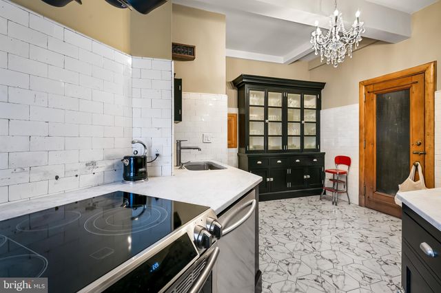 $725,000 | 700 Washington Place, Unit 2B, Baltimore, MD 21201