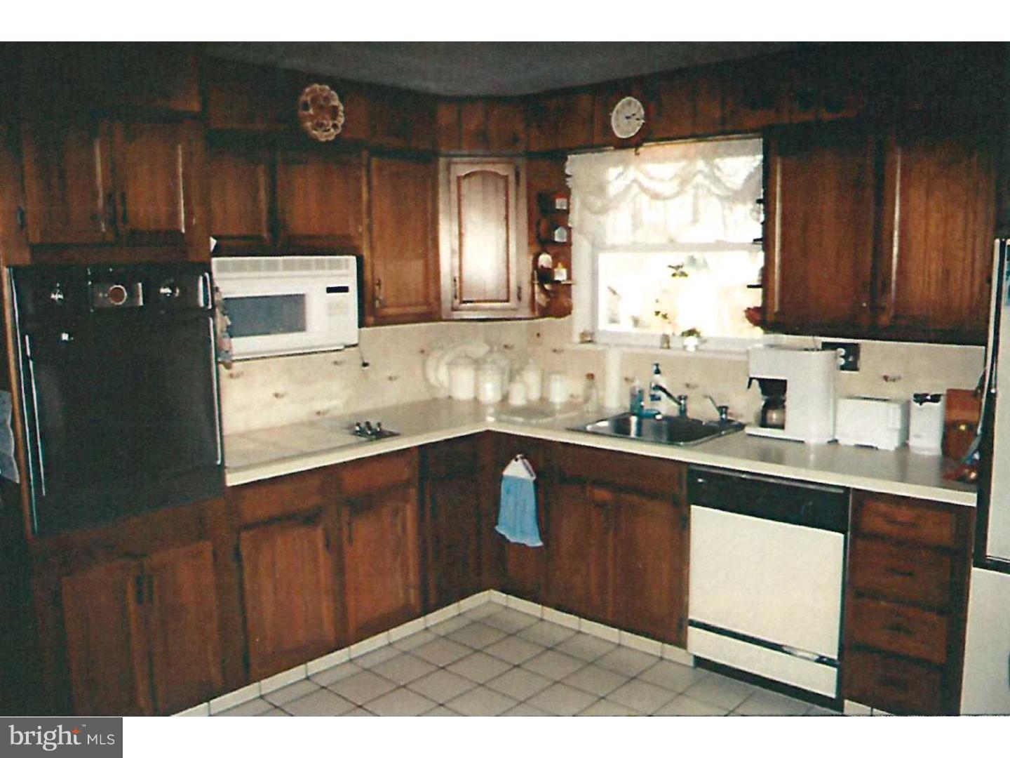 719 Cameron Street Reading, PA 19607 - Photo 8 of 16