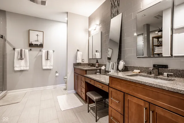 $575,000 | 435 Virginia Avenue, Unit 706, Indianapolis, IN 46203